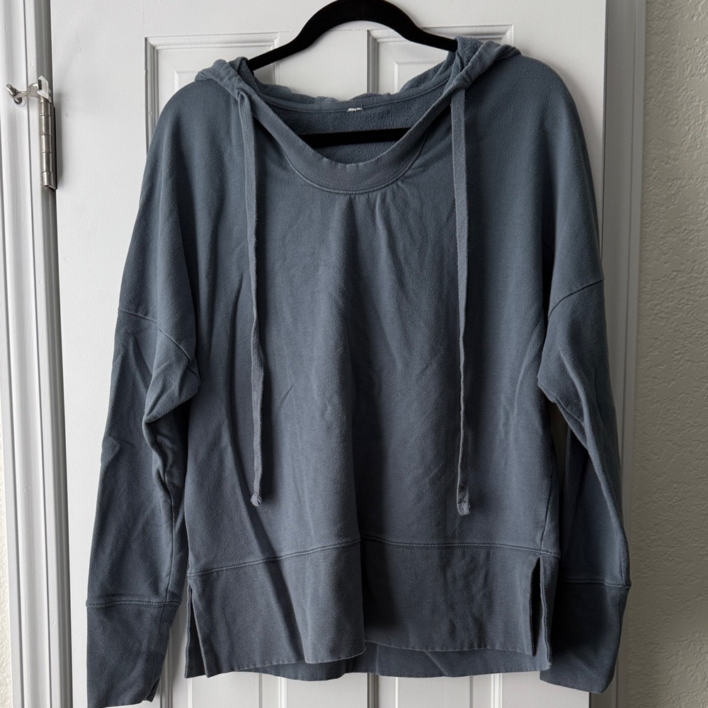 ALO Yoga Slate Blue Hooded Sweatshirt